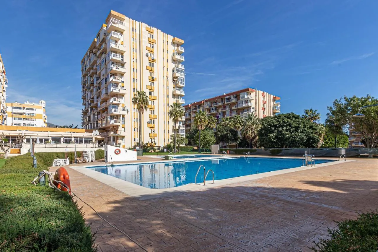 Apartment 797 Holiday Rentals - Moderno Piso Con Terraza E Impresionantes Vistas. Benalmadena Spain
